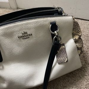 Shoulder purse